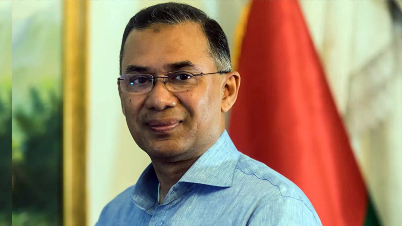 বাড়ির দরজা খুলেই প্রধানমন্ত্রী বললেন ‘চলেন যুদ্ধে যাই’