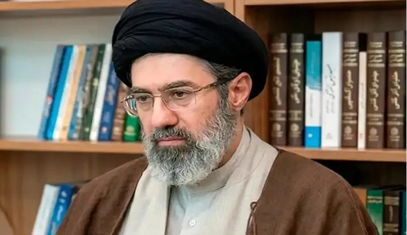 মোজতবা খামেনি গুরুতর আহত, মস্কোতে জরুরি অস্ত্রোপচার!