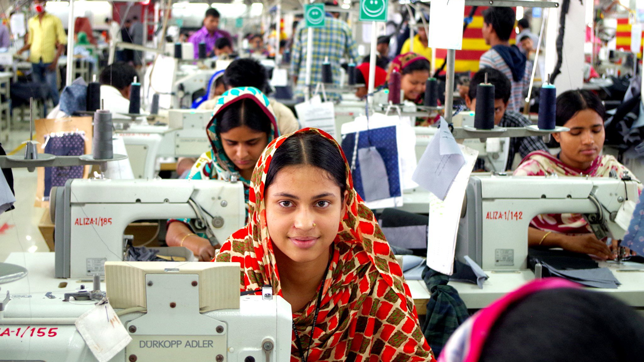 ইইউর সঙ্গে বাণিজ্য চুক্তি: বাংলাদেশের পোশাকের ব্যবসা দখলের আশায় ভারত