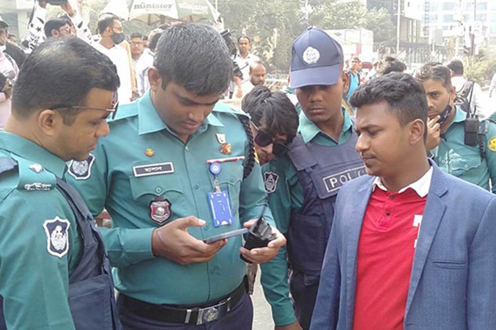 পুলিশকে ব্যক্তিগত ডিভাইস তল্লাশির ক্ষমতা দেওয়া হয়নি: আইনমন্ত্রী