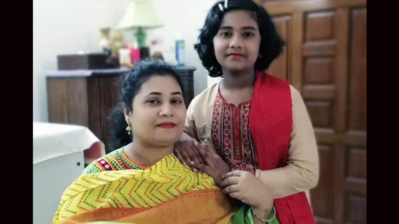 মা-মেয়ে হত্যাকাণ্ড: মায়ের দেহে ৩০টি, মেয়ের দেহে অন্তত ৬টি ছুরিকাঘাত