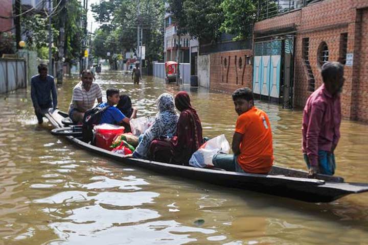 বন্যা কবলিত সিলেটে ৮’শ টাকার নৌকা ভাড়া ৫০ হাজার!