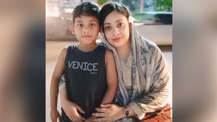 বিমান দু্র্ঘটনায় মাইলস্টোন স্কুলের ছাত্র ওহিকে পাওয়া গেলেও মা নিখোঁজ